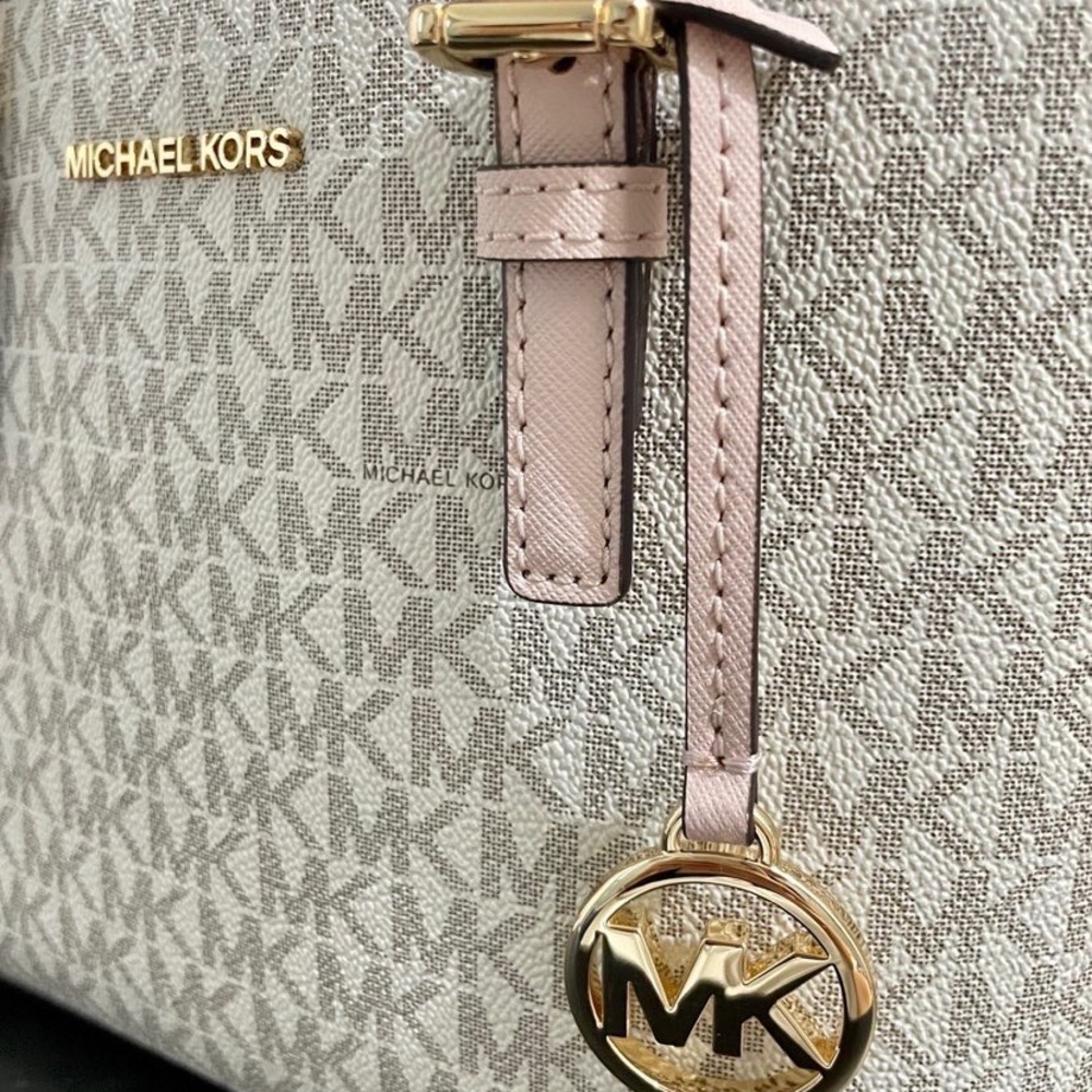 Michael Kors Cream and Pink Shoulder Bag with Gold Hardware